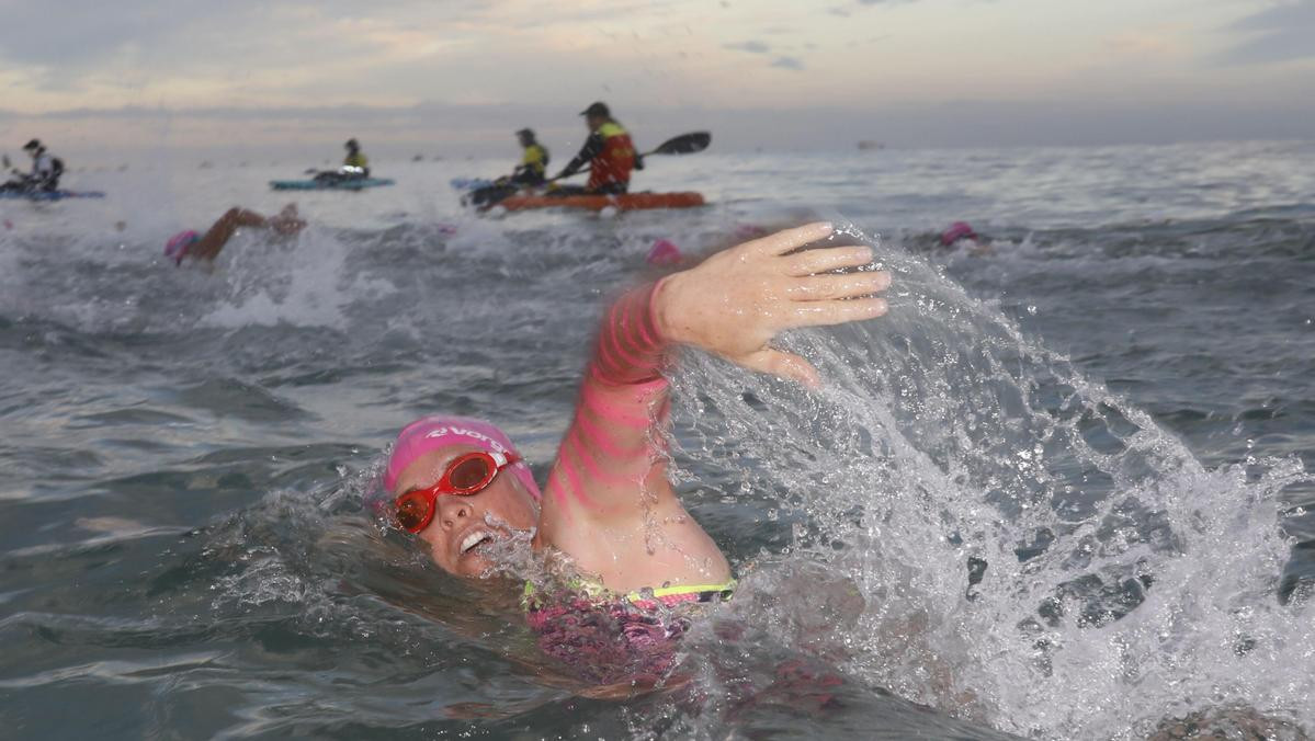 21-Year-Old Perth Swimmer Wins 2025 Rottnest Channel Swim in Record Time!