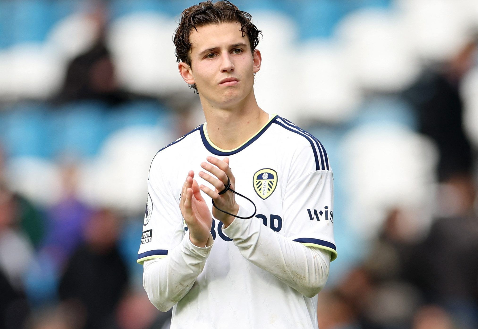 Aaronson's Nightmare Miss Costs Leeds United in Draw Against Portsmouth: Fans React on Twitter