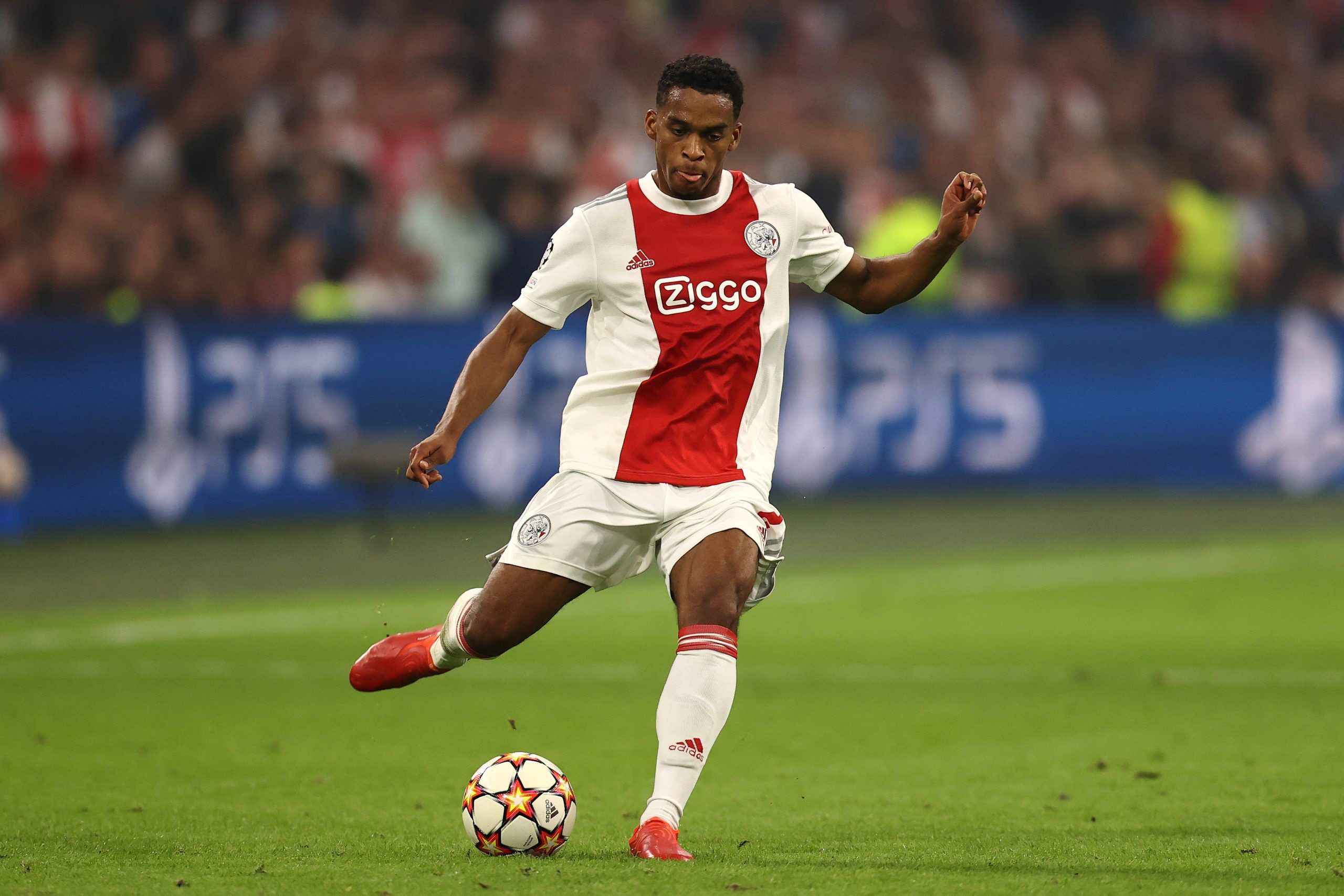 Ajax Crushes Besiktas 4-0 in Europa League Opener: Dominant Display Sends a Strong Message