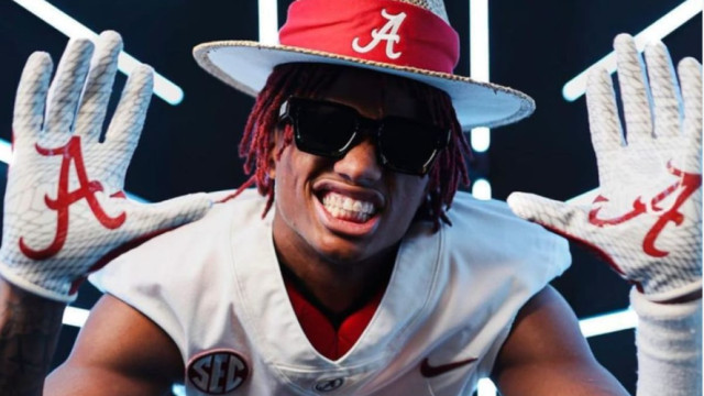 Alabama's 17-Year-Old Freshman Star Ryan Williams Steals the Show in Thriller Against Georgia