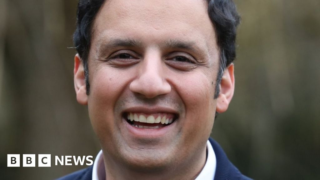 Anas Sarwar Wins Herald's Scottish Politician of the Year: A Night of Awards, Banter, and Behind-the-Scenes Drama!