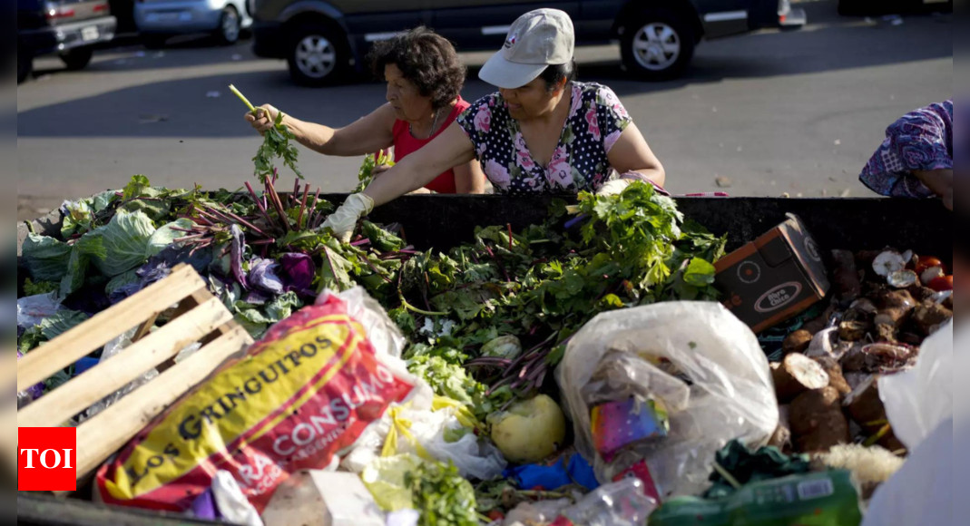 Argentina's Inflation Soars: Analysts Predict 123% Annual Rate, But Could a Digital Transportation Revolution Help?