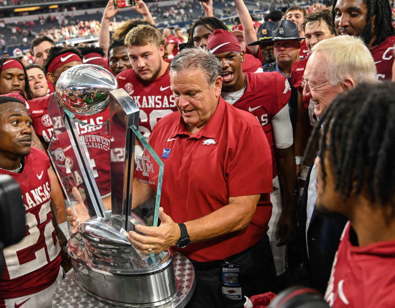 Arkansas Razorbacks Fall to Texas A&M Aggies in a Thrilling Southwest Classic