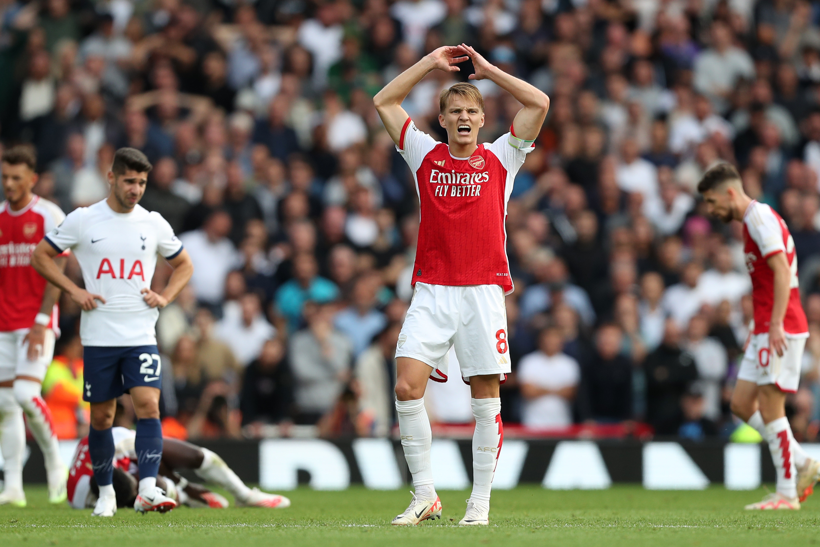 Arsenal Captain Odegaard Returns, But Rice Injury Adds to Gunners' Woes