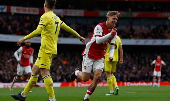 Arsenal's New Year's Day Showdown: Can Gunners Conquer Brentford's Fortress and Close the Gap on Liverpool?