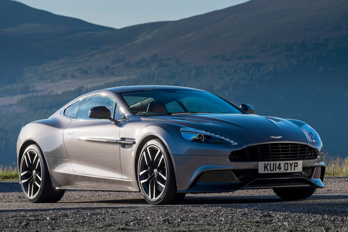 Aston Martin's New Vanquish: A 214-MPH V12 Beast That Defies the Electric Car Boom