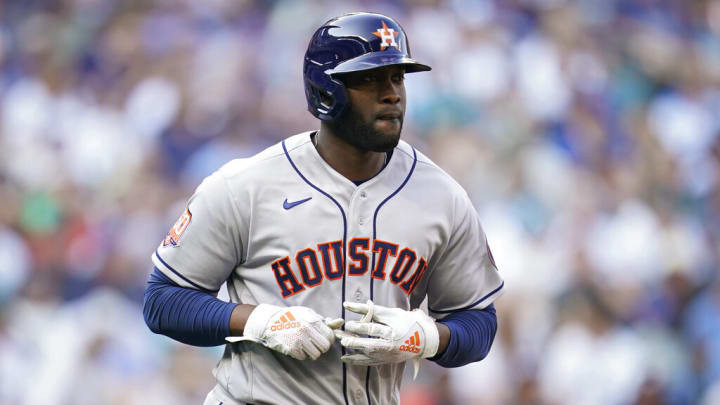 Astros' Alvarez Diagnosed with Knee Sprain, Could Miss Seattle Series