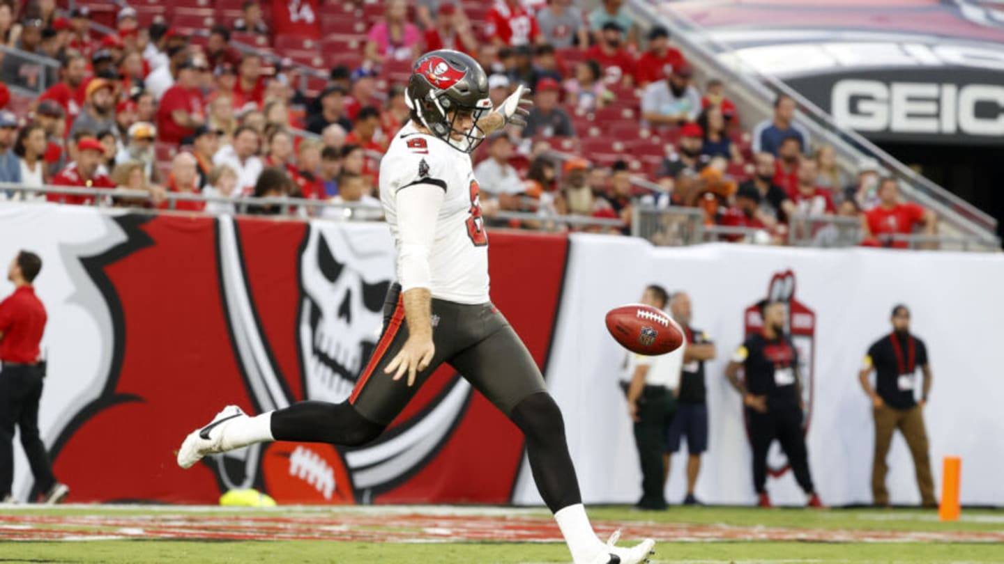 Atlanta Falcons Punter Bradley Pinion Plays Through Neck Spasms in Key Game