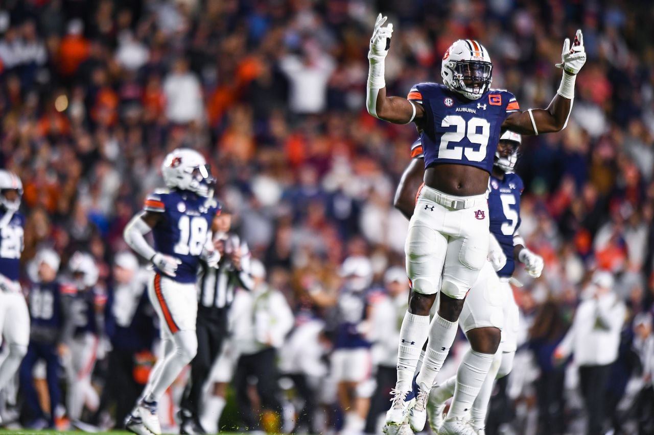 Auburn Football's Game-Time Decisions: Fairweather's Status Uncertain Against Texas A&M