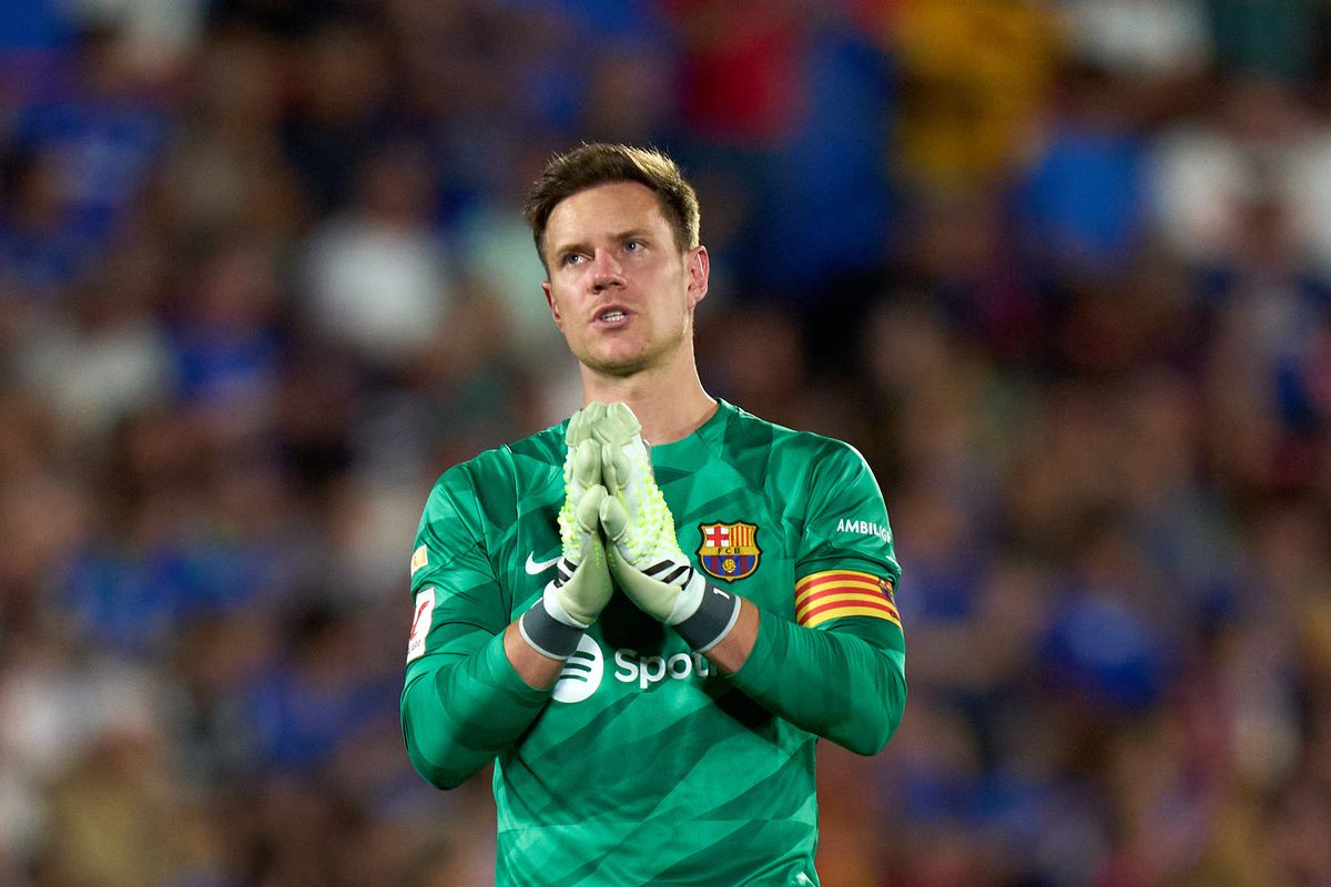 Barcelona in Crisis: Ter Stegen Injury Sparks Goalkeeper Scramble