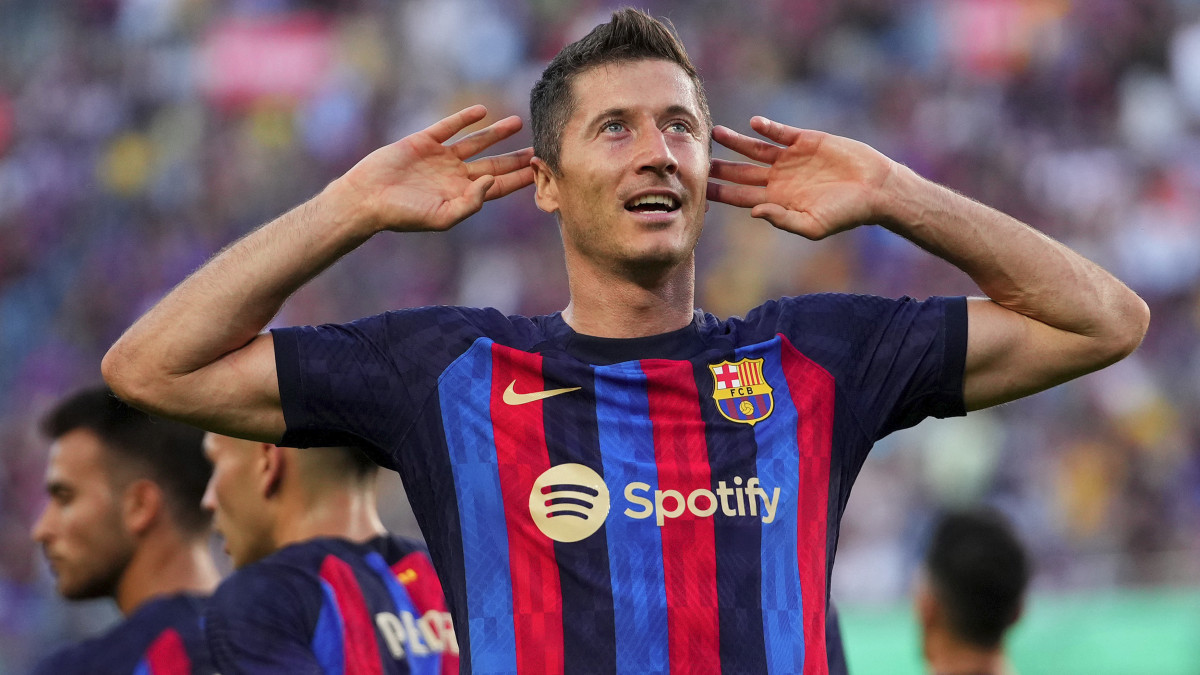 Barcelona Thrash Villarreal 5-1: Lewandowski and Raphinha Shine in La Liga Dominance