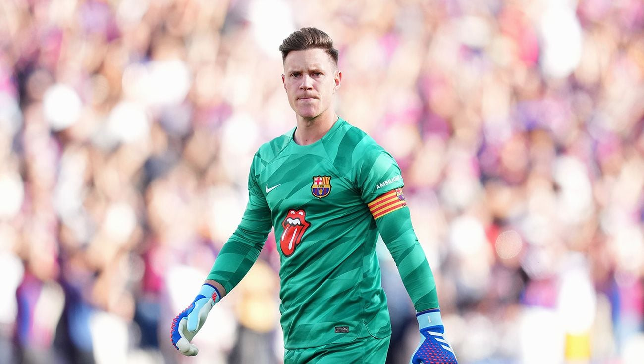 Barcelona's Ter Stegen Suffers Serious Knee Injury, Faces Lengthy Recovery