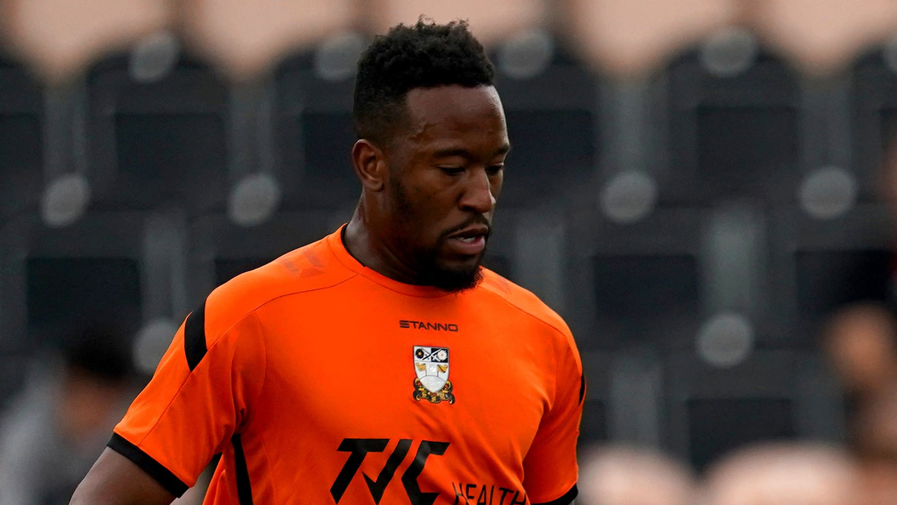 Barnet Extends Winning Streak, Aldershot Suffers Another Setback: Kabamba's Goal Propels Bees to Victory