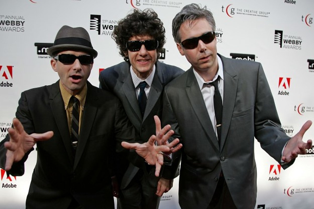 Bis: From Top Of The Pops To The Beastie Boys Pool, A Band’s 30 Year Journey