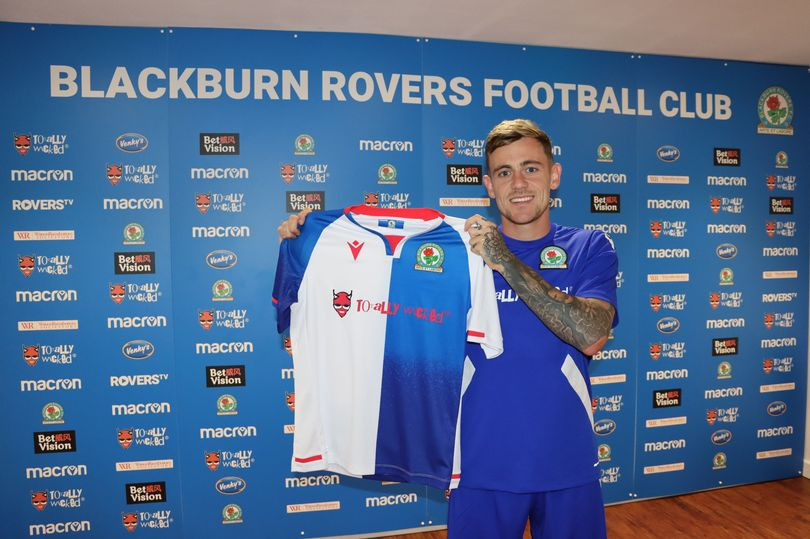 Blackburn Rovers Boss Frustrated by Szmodics Transfer Saga: Will He Stay or Go?