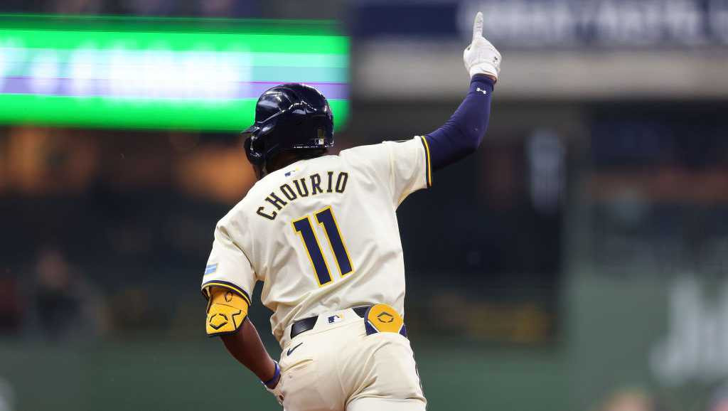 Brewers' Chourio Hits Walk-Off Homer in 5-4 Win Over Reds, Magic Number Drops to 16