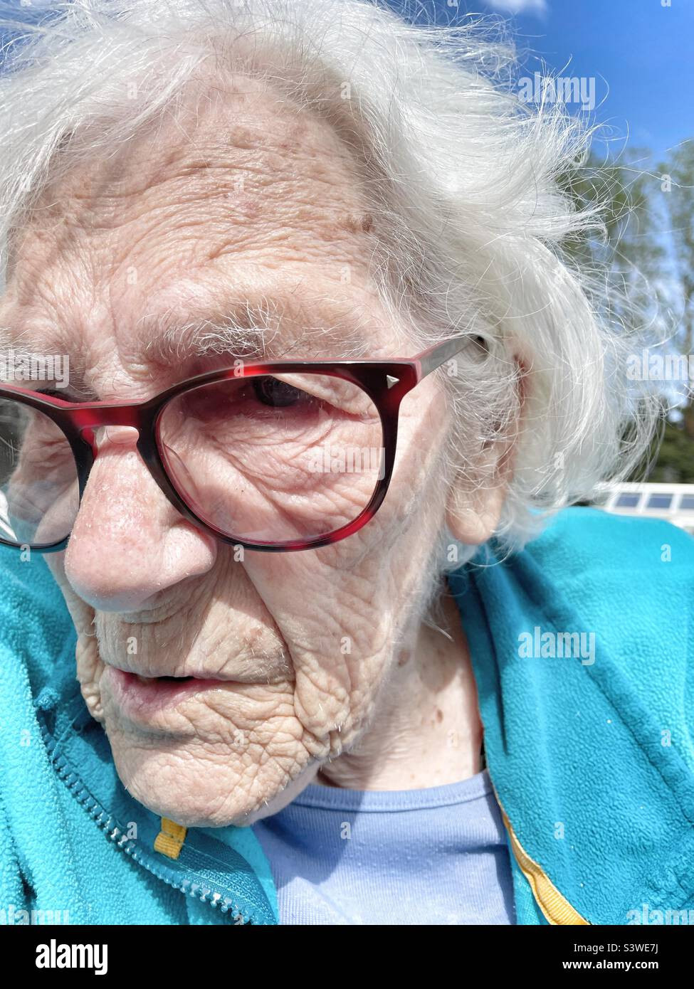 Britain's Most Loyal Customer: 92-Year-Old Woman's 37-Year Restaurant Ritual