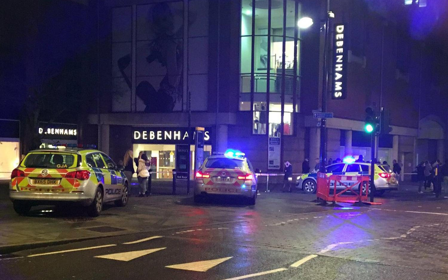 Bromley Shopping Centre Evacuated Due to Suspect Package: Shoppers and Staff Escorted Out