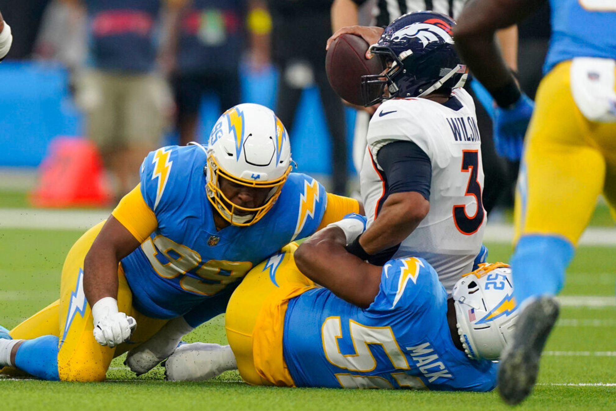 Broncos vs. Chargers: 5 Questions That Will Decide the Playoff Race on Thursday Night Football