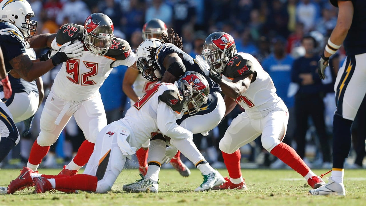 Buccaneers vs. Chargers: Week 15 Showdown – Who Will Win This Crucial NFL Matchup?