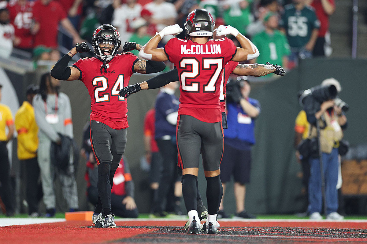 Bucs' Zyon McCollum Starts Season Strong with Interception: Tampa Bay Dominates Detroit Lions