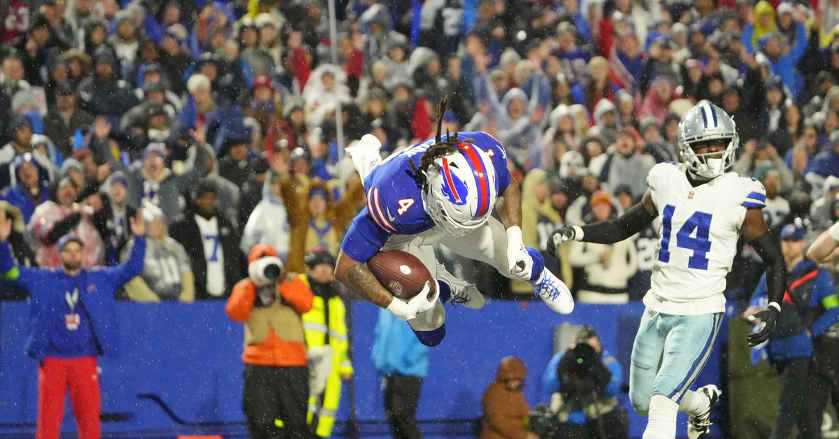 Buffalo Bills Dominate Cardinals in Home Opener: Allen Shines with 4 Total TDs