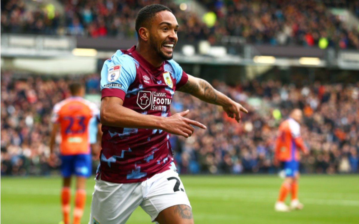 Burnley Defender Vitinho Set to Join Botafogo: €8 Million Transfer Fee Agreed