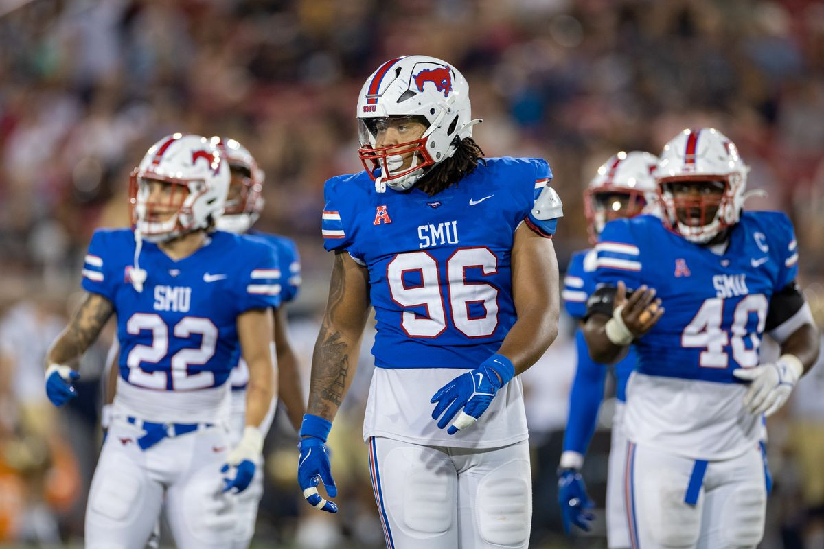 BYU Upsets SMU in a Nail-Biting 18-15 Victory: Cougars Survive Despite Injuries to Key Players