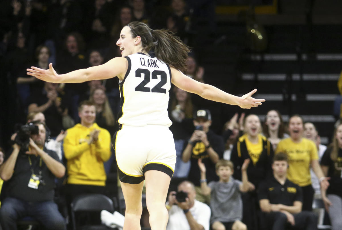 Caitlin Clark Leads Indiana Fever into Record-Breaking Crowd Against Atlanta Dream