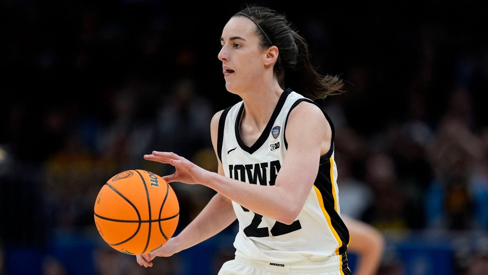 Caitlin Clark Leads Indiana Fever into Record-Breaking Crowd Against Atlanta Dream