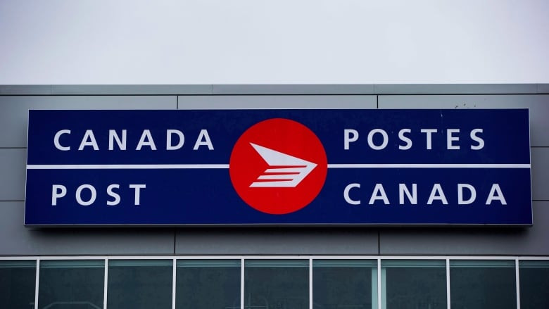 Canada Post Strike: Small Businesses Face Holiday Disaster as Mail Delivery Grinds to a Halt