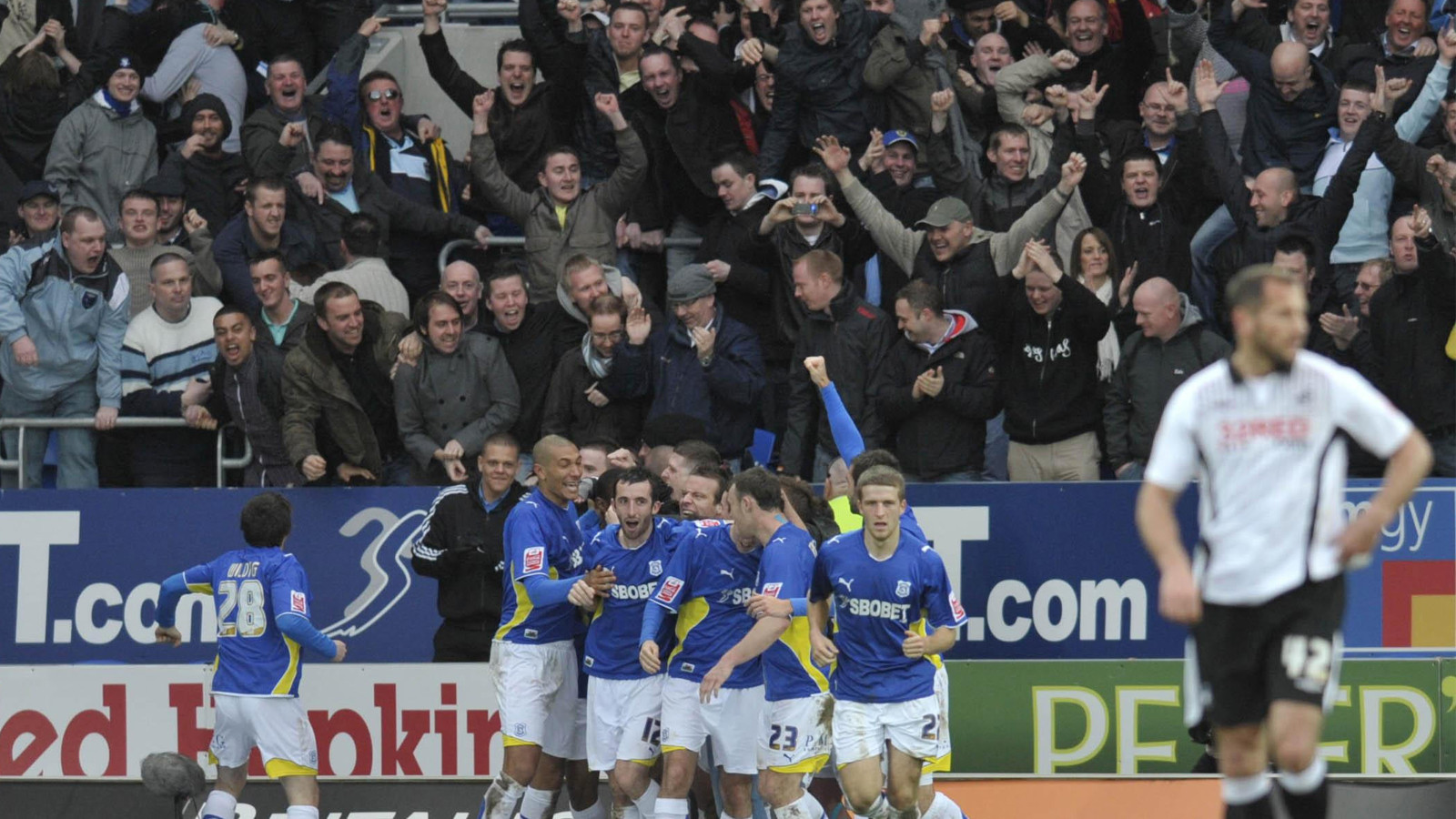 Cardiff City Fight Back to Earn Draw in South Wales Derby Against Swansea City