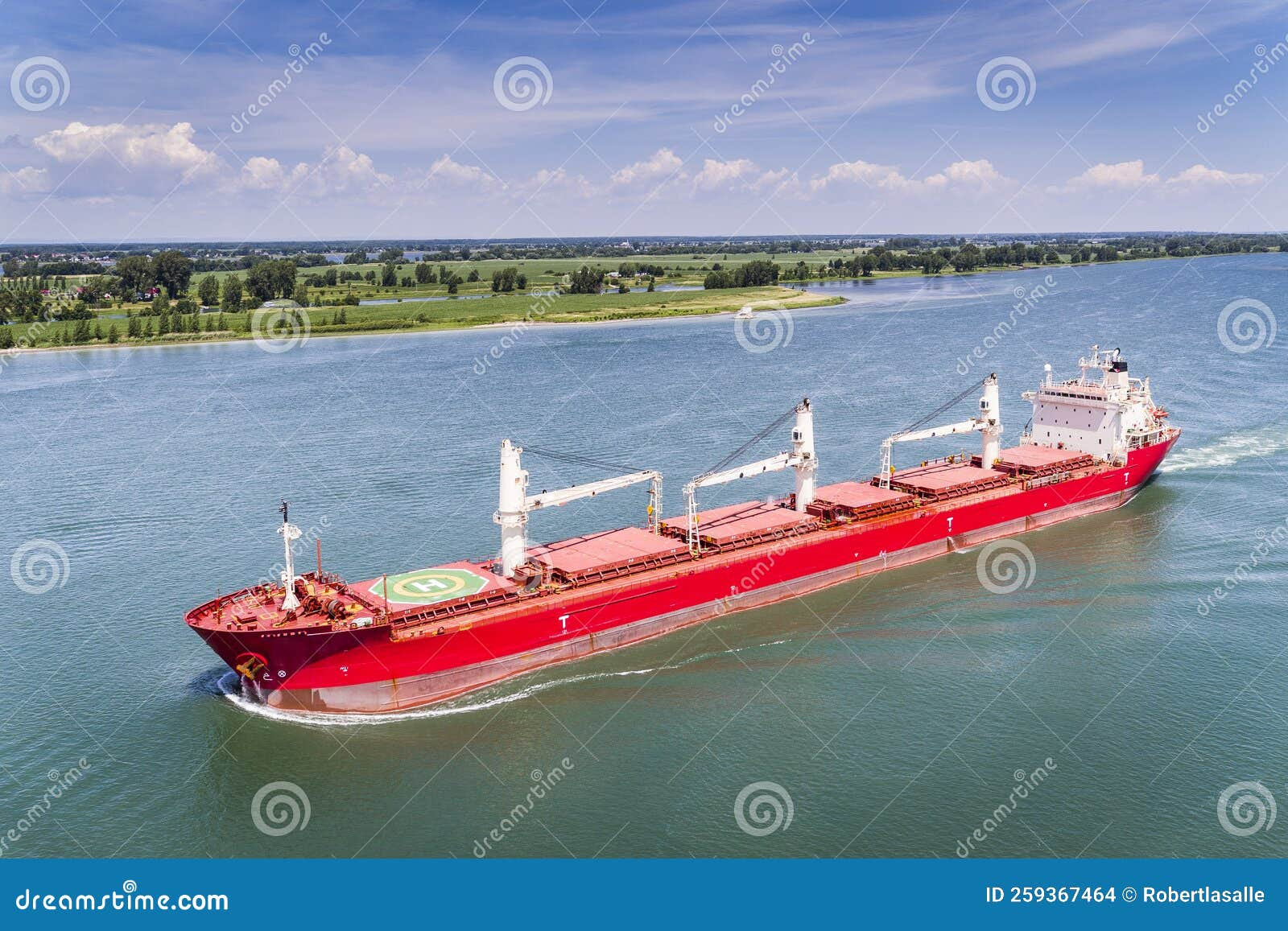 Cargo Ship Runs Aground in St. Lawrence Seaway, Blocking Traffic Near Kahnawake