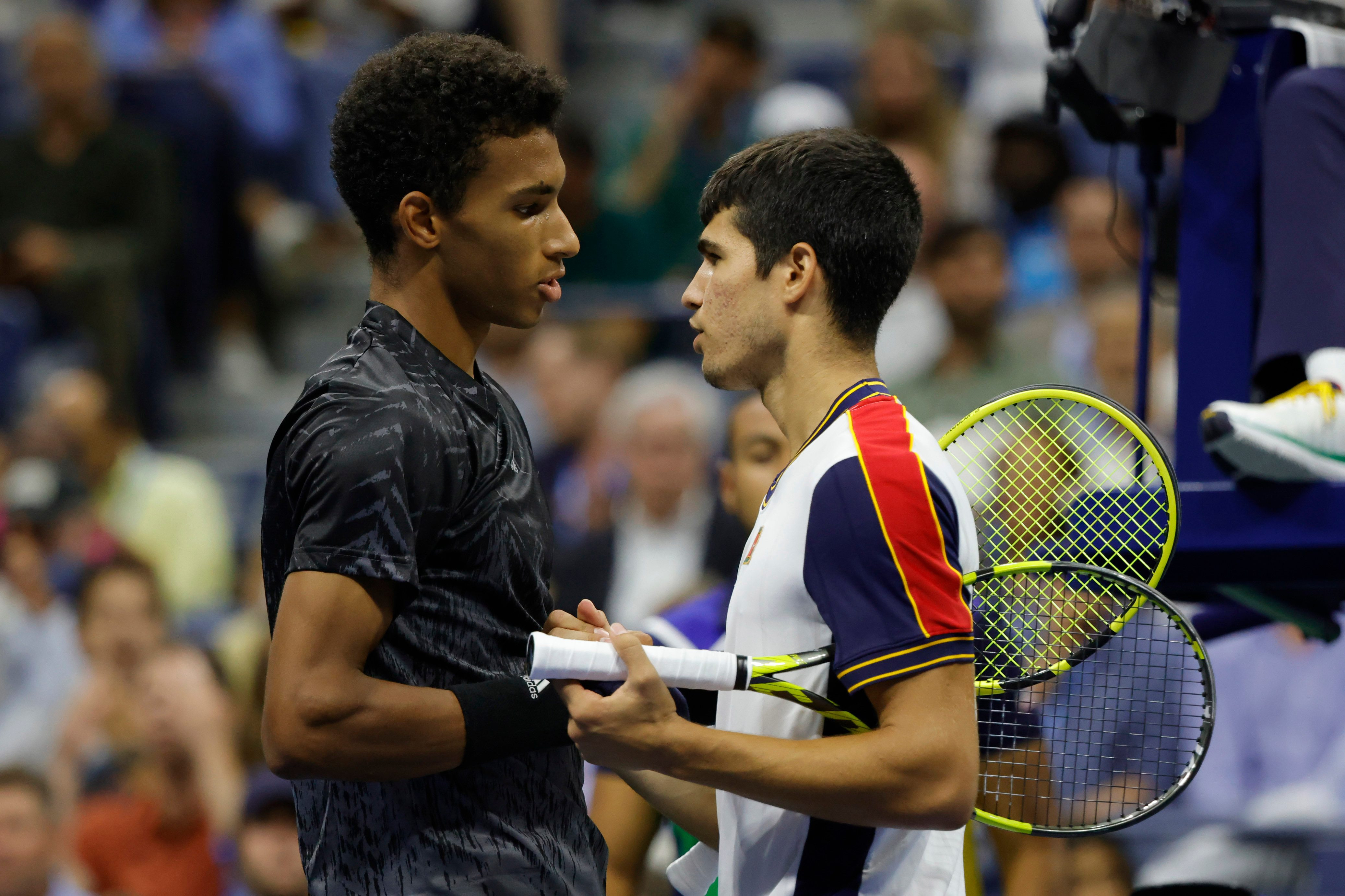 Carlos Alcaraz Dominates Felix Auger-Aliassime in Paris Olympics Semifinals