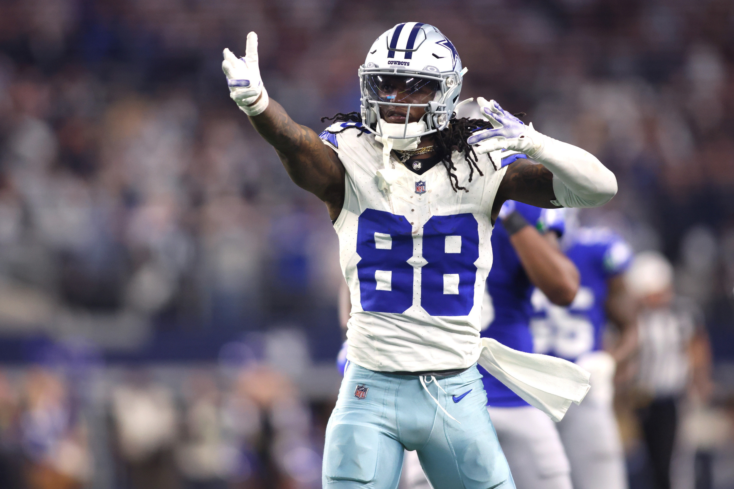 CeeDee Lamb's 43-Yard Spectacle: Cowboys' Electrifying Start Against Bengals!