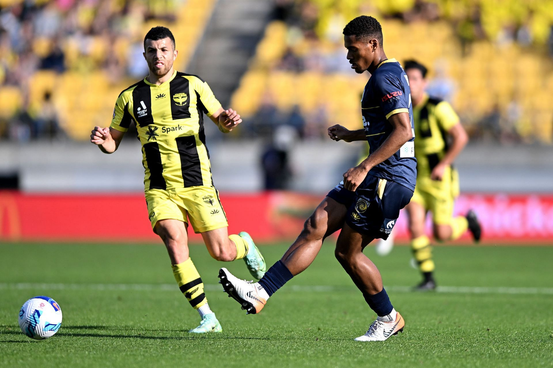 Central Coast Mariners vs Yokohama F. Marinos: A Legend Returns in ACL Elite Clash!