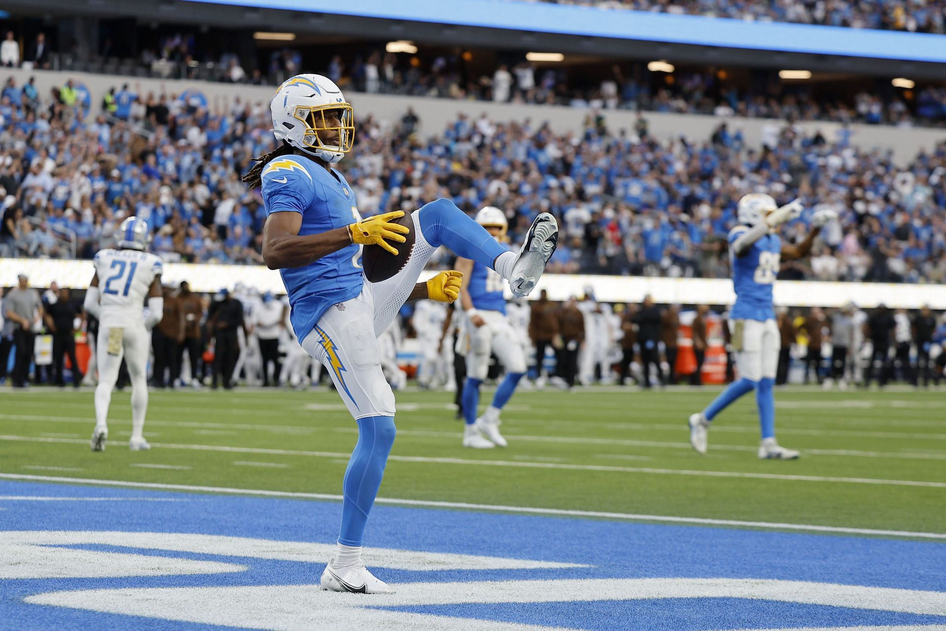 Chargers' Justin Herbert Finds Quentin Johnston For Touchdown In Week 3 Win Over Steelers