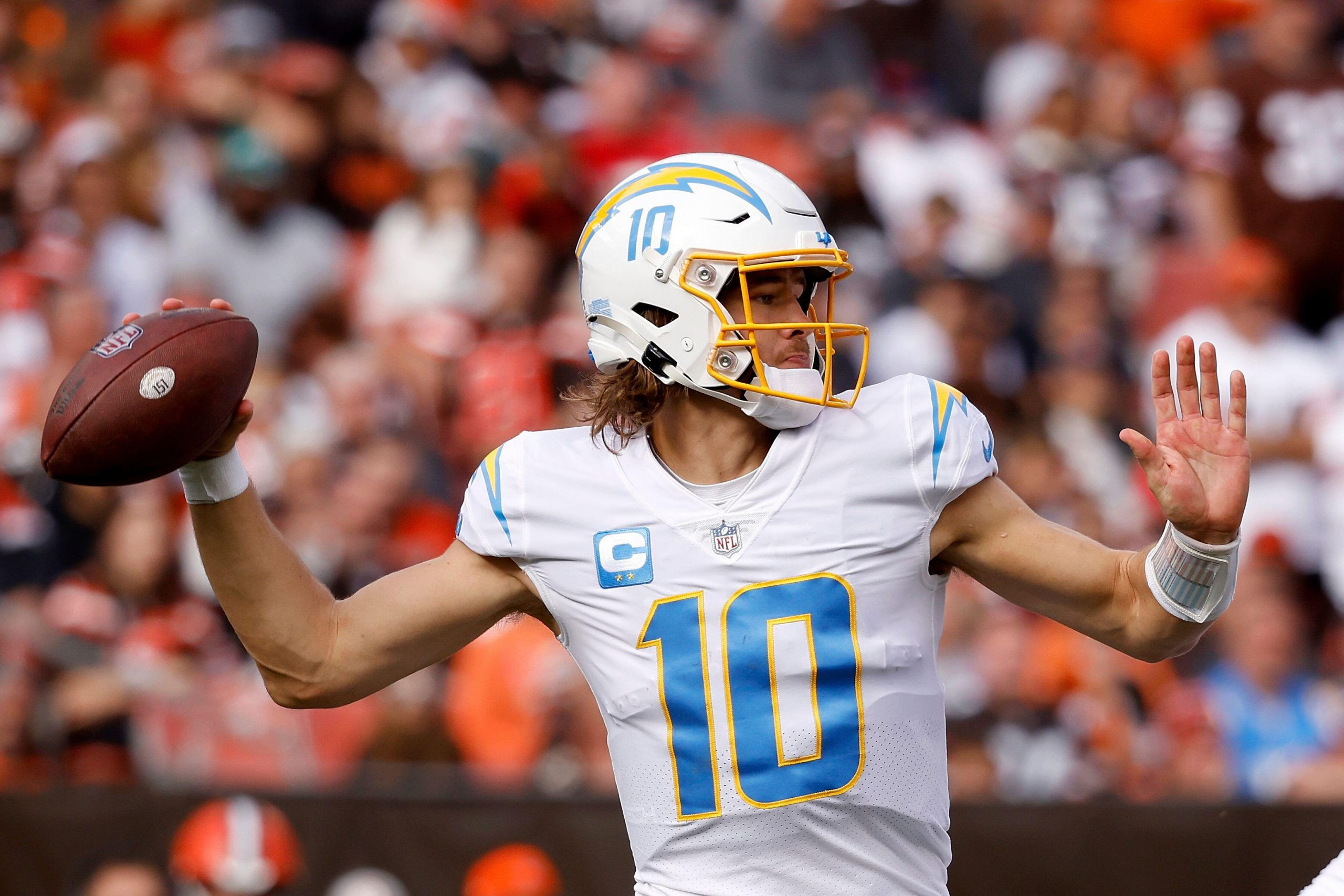 Chargers QB Justin Herbert Exits Game Early After Reaggravating Ankle Injury