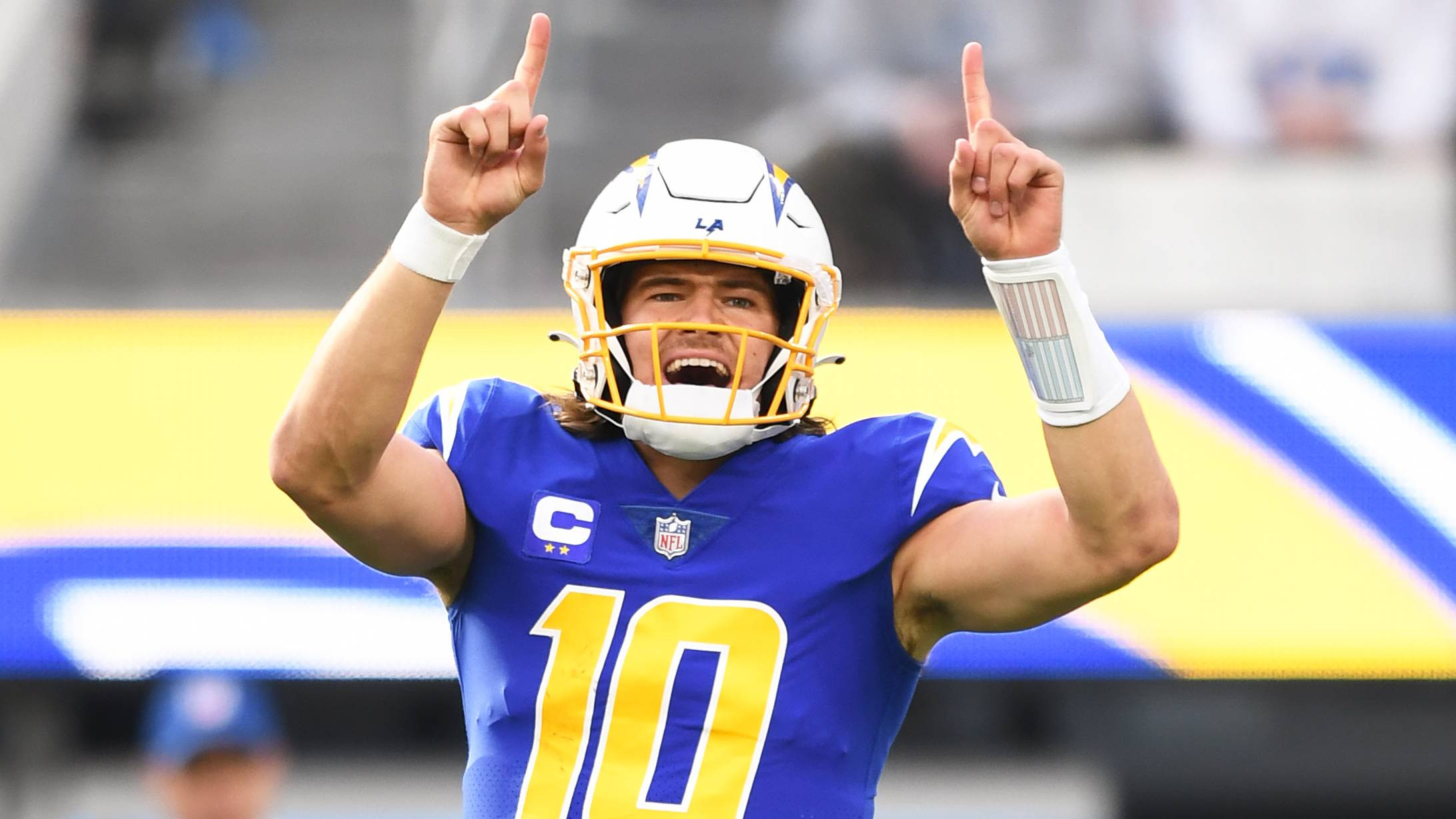 Chargers QB Justin Herbert Exits Game Early After Reaggravating Ankle Injury