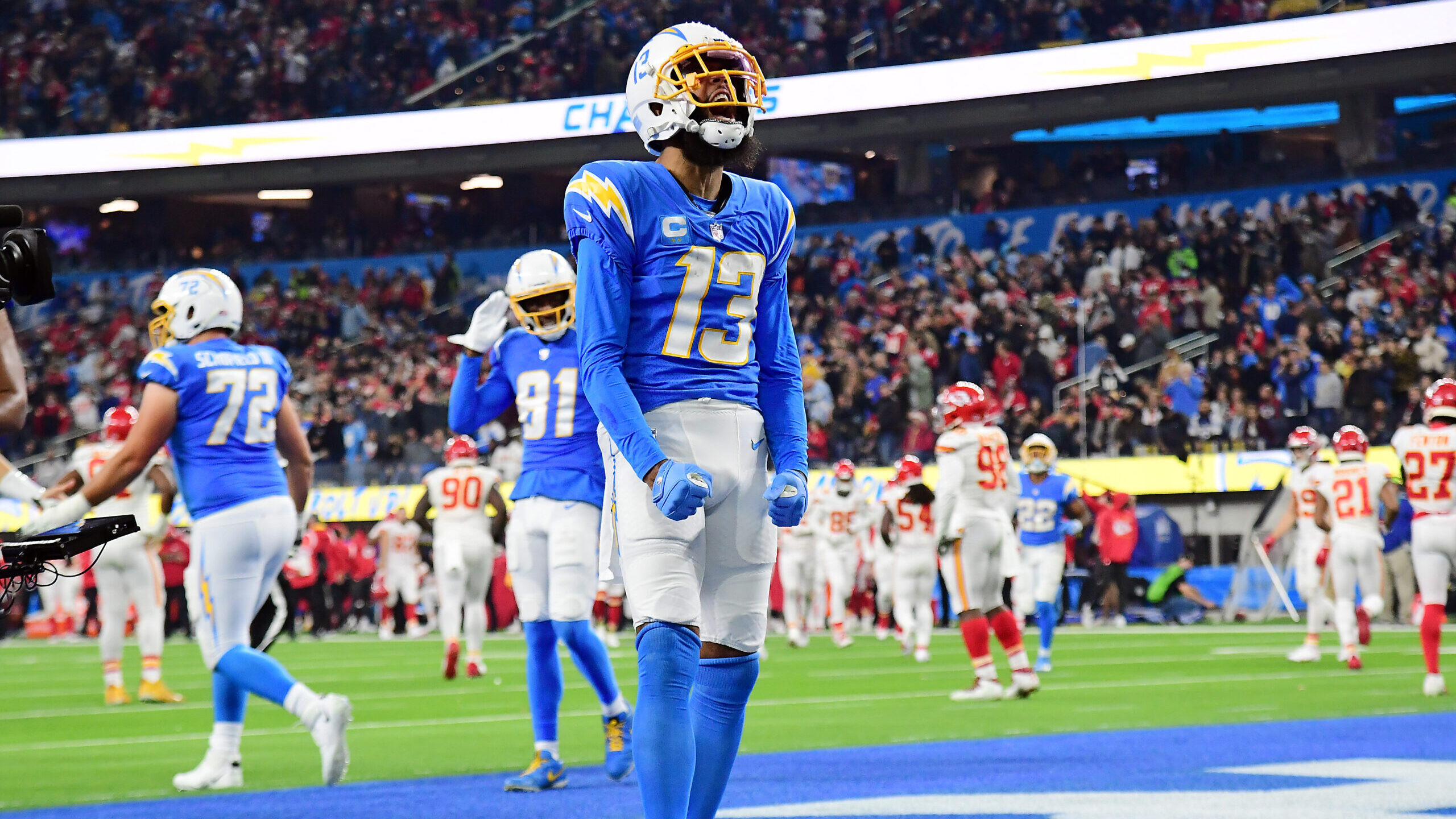 Chargers Shock Chiefs in Thrilling Sunday Night Showdown: Herbert's Heroics & Late-Game Drama!