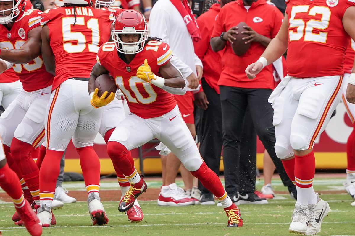 Chiefs' Isiah Pacheco Returns From Injury: Will He Share the Backfield with Kareem Hunt?