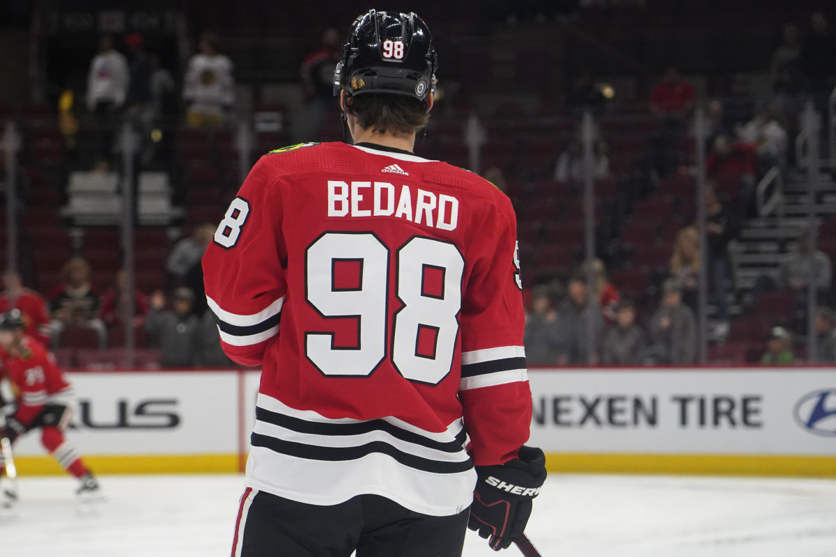 Connor Bedard's Blackhawks Faceoff Against Maple Leafs: Can They Pull Off an Upset?