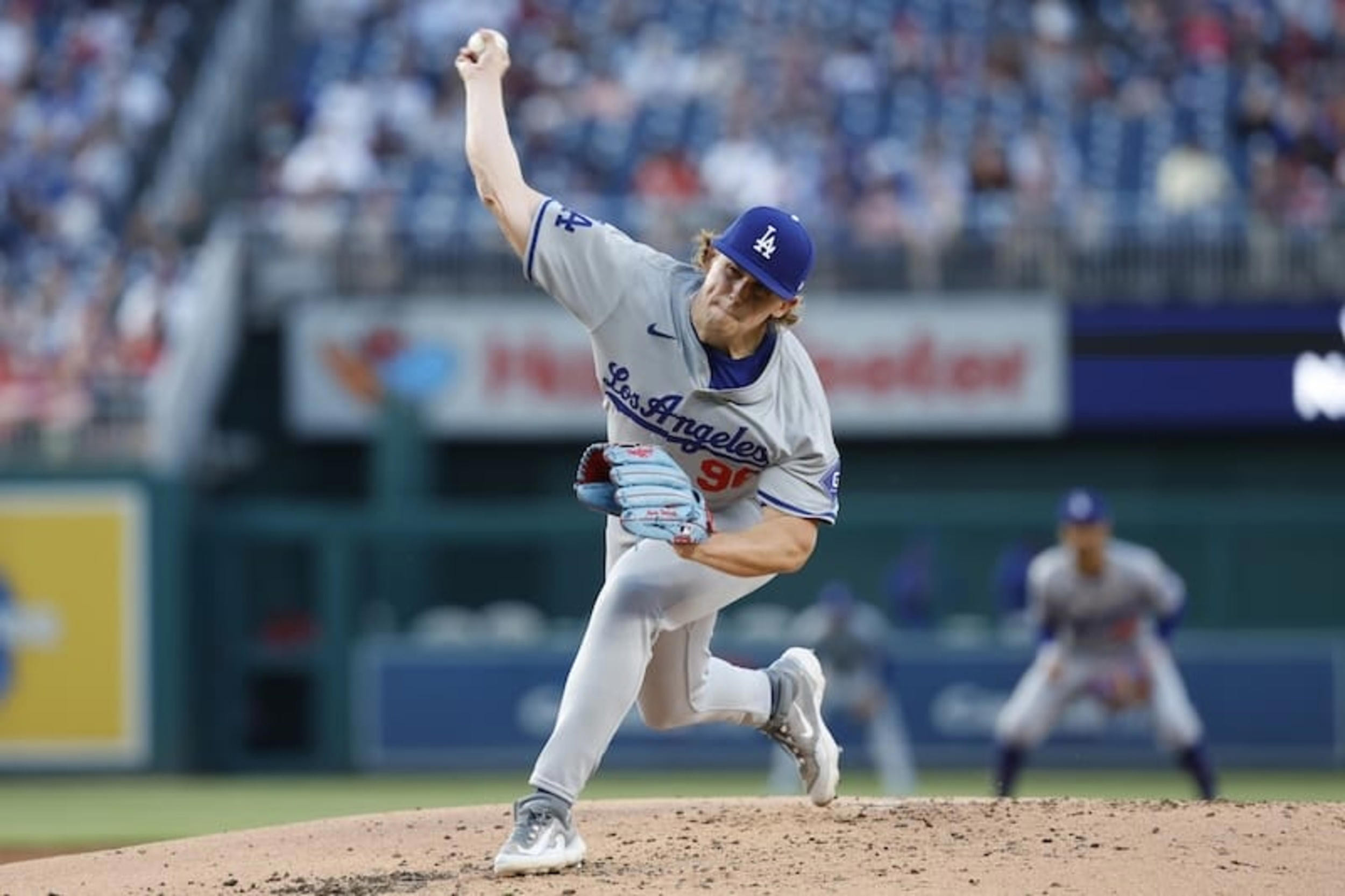 Dodgers' Knack Shines in 8-4 Win, Closing in on Division Title with 90 Wins