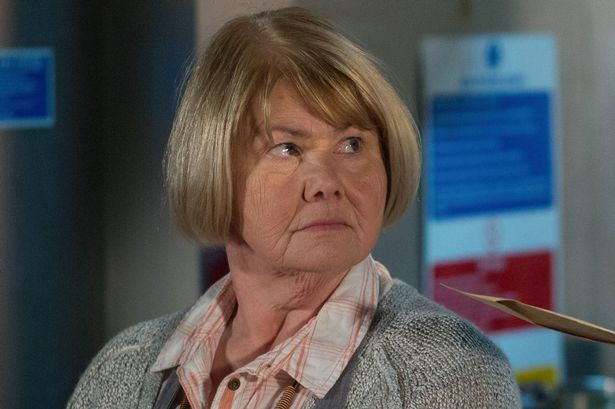 EastEnders Fans Finally Know Who's Blackmailing Linda Carter, And It's NOT Aunt Babe!