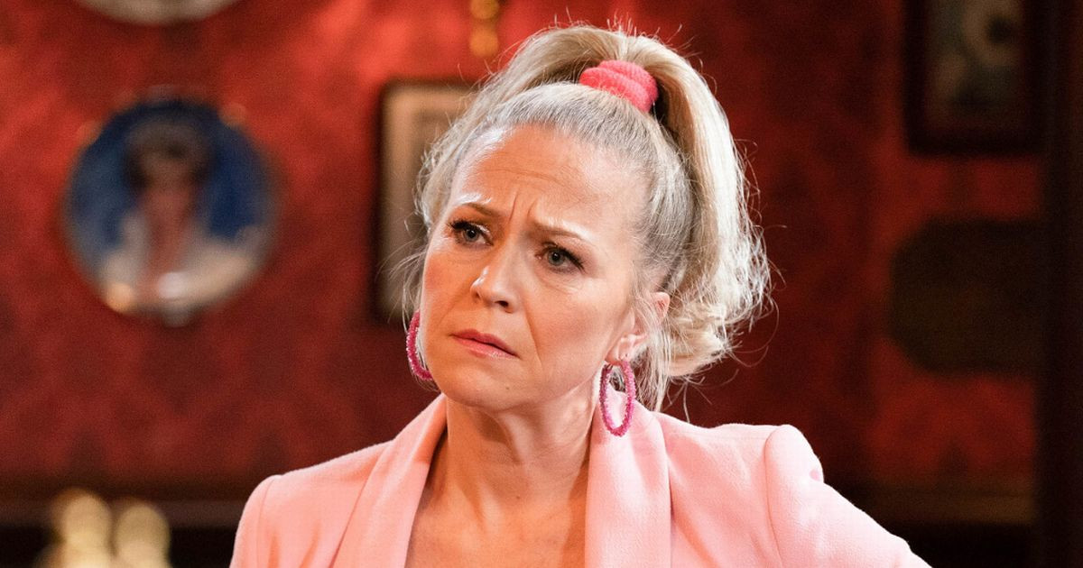 EastEnders Fans Finally Know Who's Blackmailing Linda Carter, And It's NOT Aunt Babe!