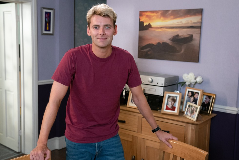 EastEnders Star Thomas Law Finds Love with Stunning Camera Assistant - Instagram Official!