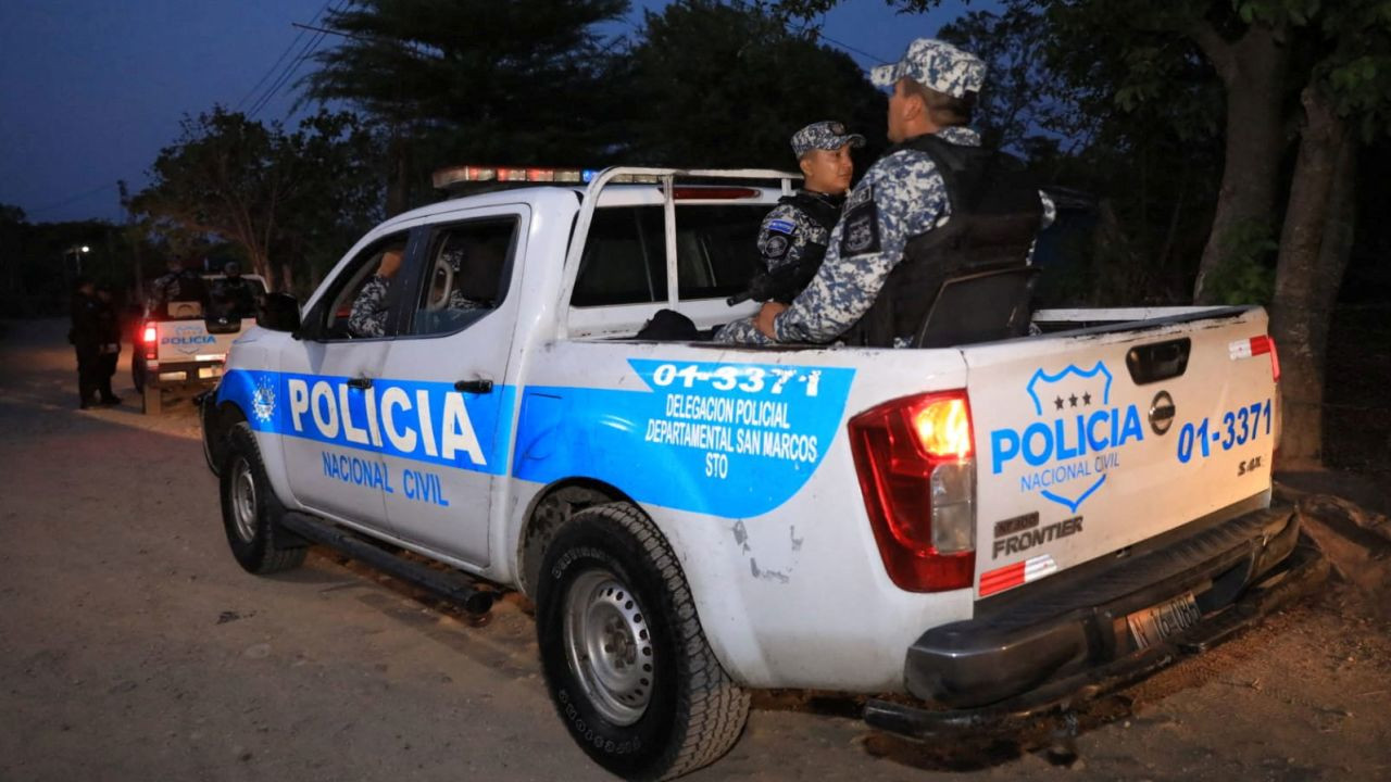 El Salvador Police Chief Killed in Helicopter Crash While Transporting Fugitive Banker