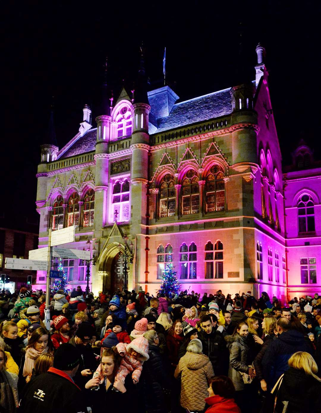 Elf on the Shelf Hunt Brings Festive Magic to Inverness: A Family Fun Event You Don't Want to Miss!