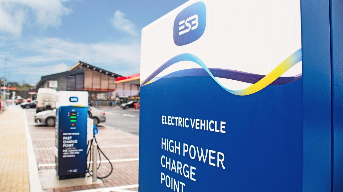 ESB Unveils Super-Fast EV Chargers: Get 100km Range in 6 Minutes!