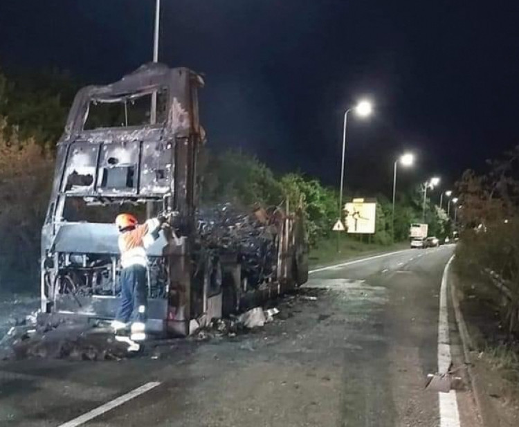 Essex Bus Fire: Quick-Thinking Driver Evacuates Passengers Before Blaze Engulfs Vehicle